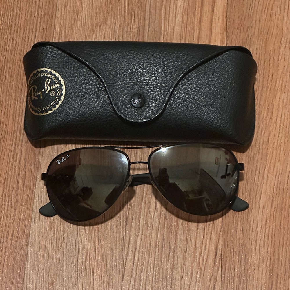 Ray-Ban Black Aviator Sunglasses